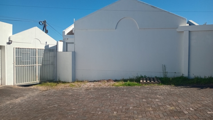 To Let 1 Bedroom Property for Rent in Loerie Park Western Cape